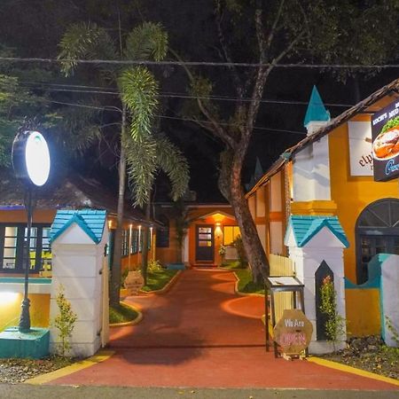 Elphinstone Residency Bed & Breakfast Kochi Exterior photo
